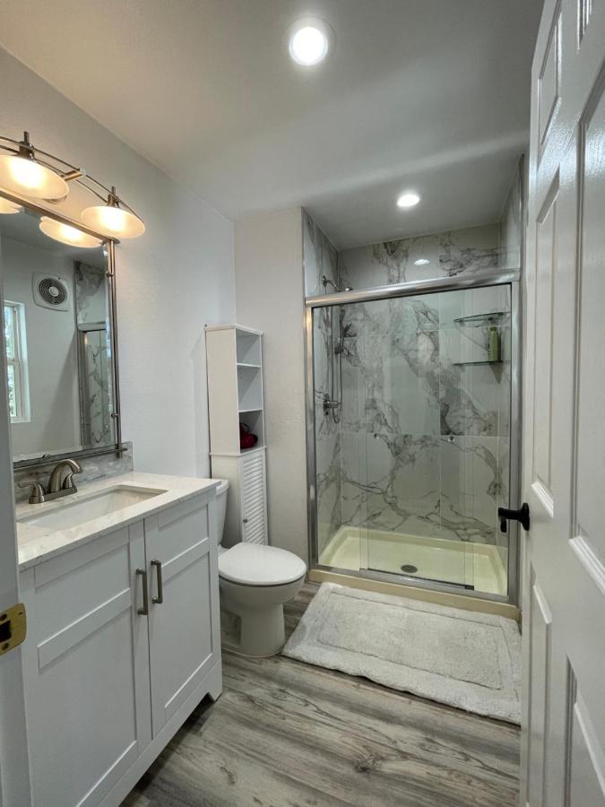 2 Bedroom Apartment Auburndale Bagian luar foto
