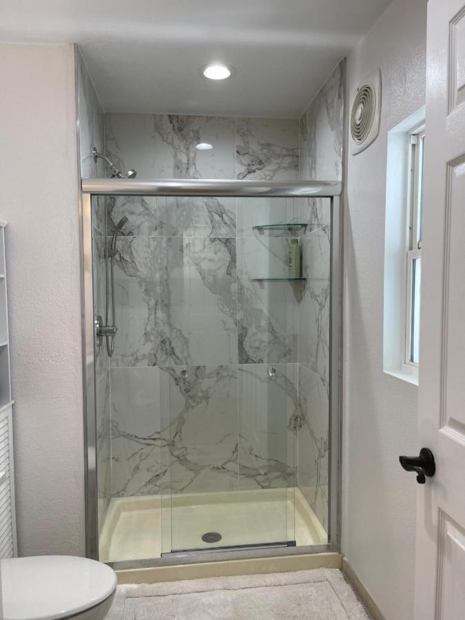 2 Bedroom Apartment Auburndale Bagian luar foto