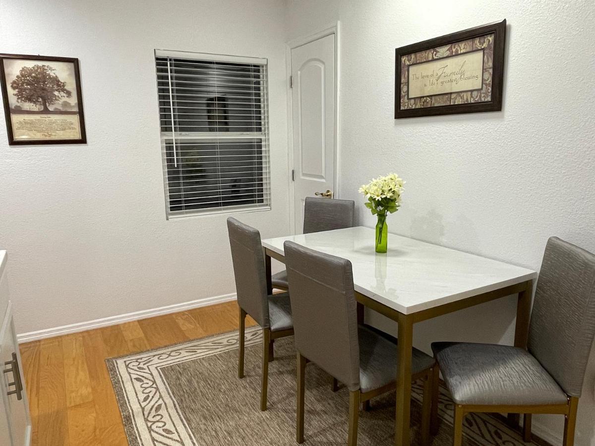 2 Bedroom Apartment Auburndale Bagian luar foto