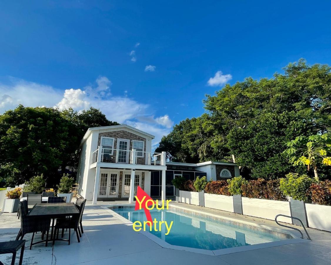 2 Bedroom Apartment Auburndale Bagian luar foto