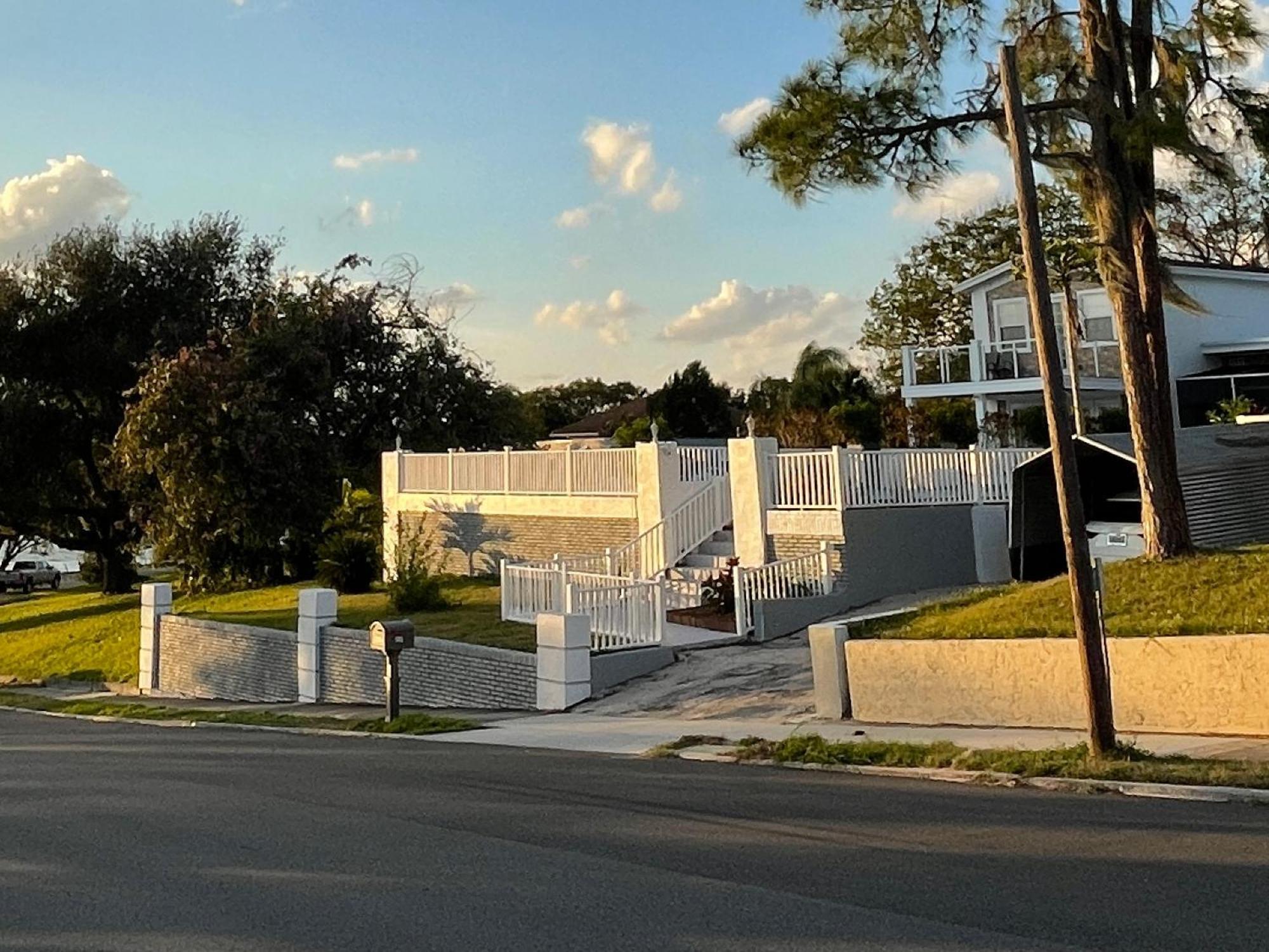 2 Bedroom Apartment Auburndale Bagian luar foto
